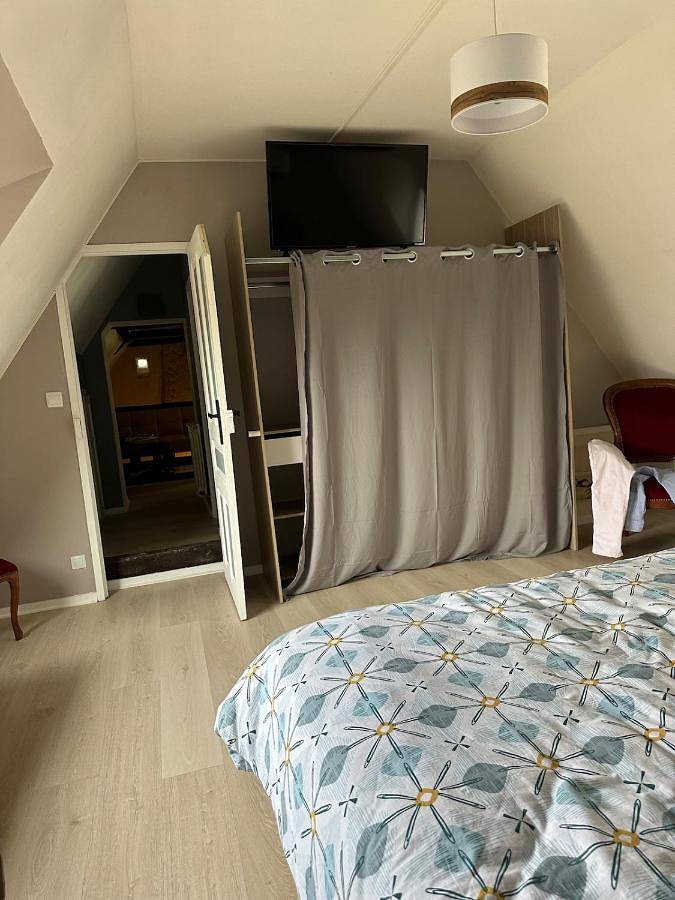 Location de vacances pour 7 personnes, avec jardin ainsi que terrasse et jacuzzi à Parigné-le-Pôlin - 2