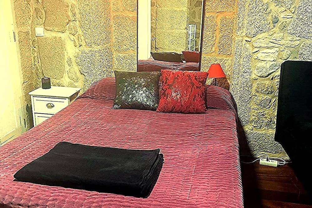 Entire apartment, Apartamento en Casco Histórico de Vigo. Ideal Parejas y Admite Mascotas in Vigo, Rías Baixas