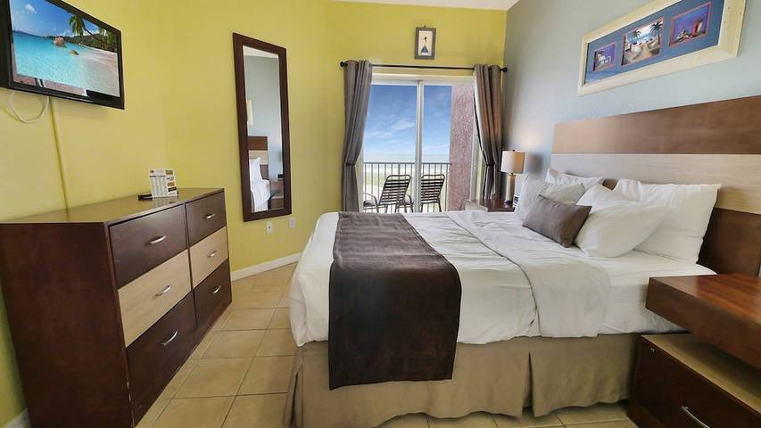 Vacation rental for 6 people, with hot tub and balcony in Treasure Island