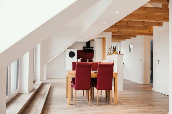 Appartement entier, Appartement "Habichthorst" avec grande loggia, jardin commun et vue magnifique in Naumburg, Naumburg (Hessen)