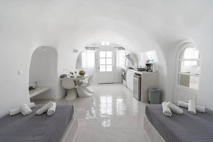 Apartamento entero, Apartamento 'Grand Suite Twin' con Wi-Fi y aire acondicionado in Santorini