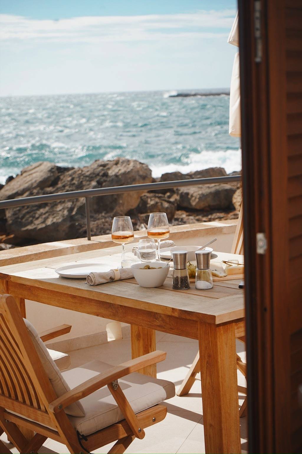 Villa 'Relax Cabrera Miramar' en primera línea con vistas panorámicas al mar in Colònia de Sant Jordi, Ses Salines
