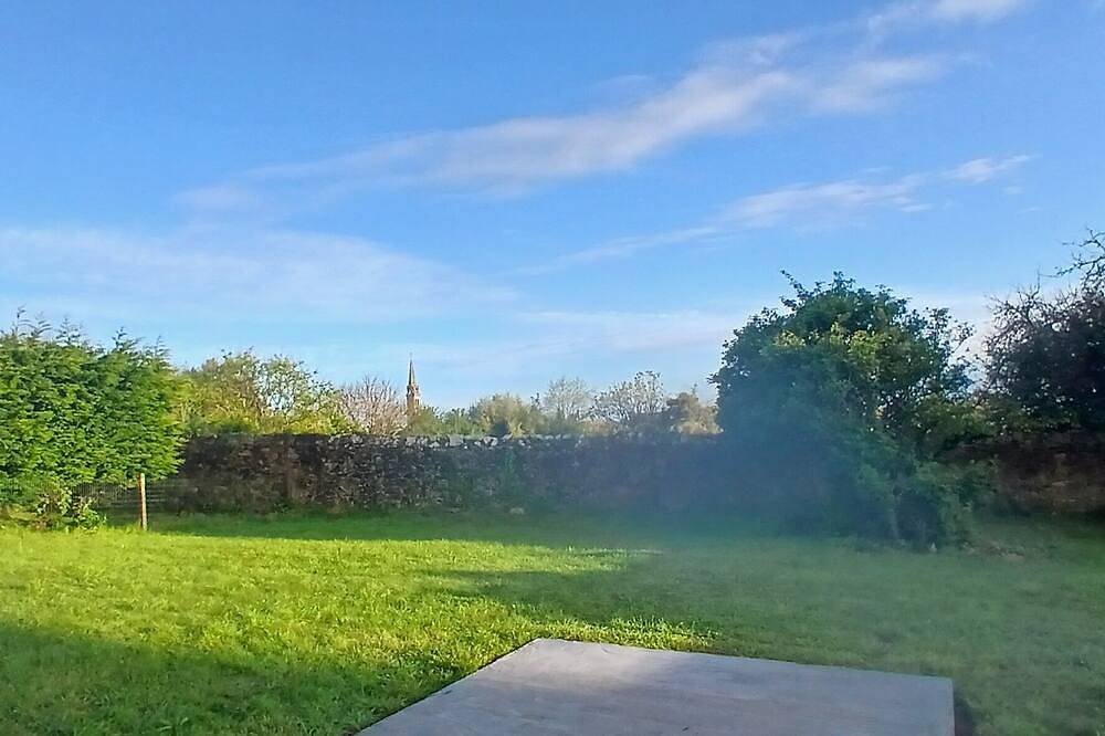 Entire apartment, Studio in Plogoff (Cap-Sizun/ Pointe du Raz) in Pointe du Raz, Plogoff