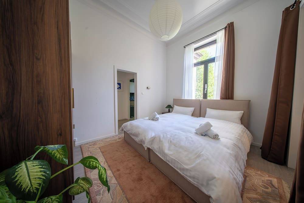 Ganze Wohnung, 115 m² Design-Loft: 3 Sz, Beamer & Balkon in Frankfurt, Südhessen