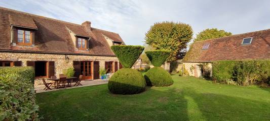 Gîte pour 11 personnes, avec terrasse et jardin dans Eure-et-Loir