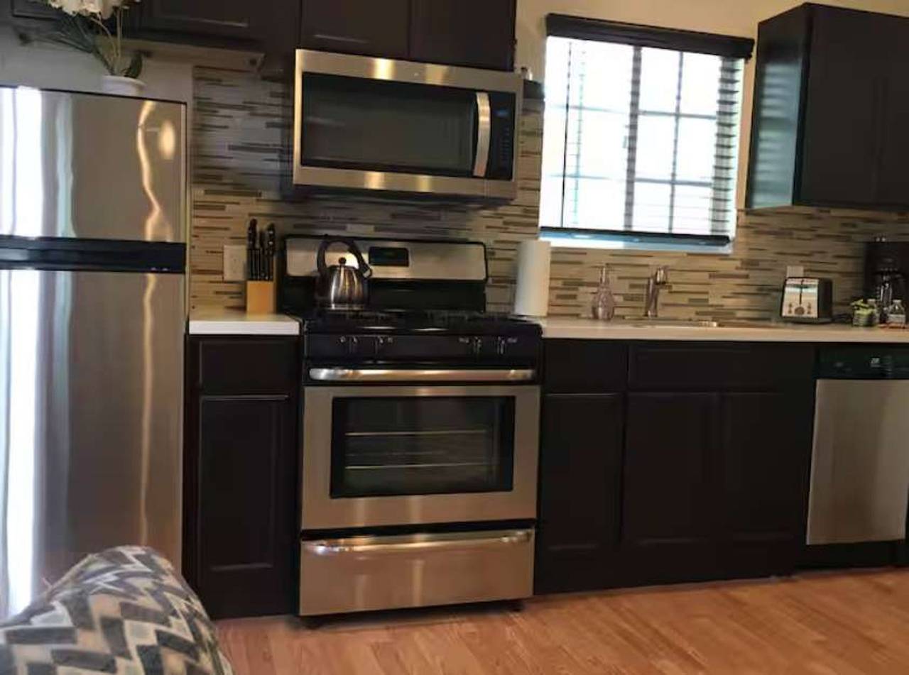 Geheel appartement, One Bedroom Central to Studios walk to Noho West in North Hollywood, Los Angeles