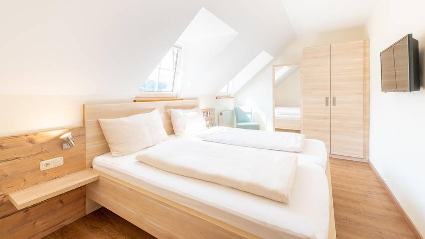 Pension für 2 Personen, mit Garten und Seeblick sowie Ausblick, kinderfreundlich - 1