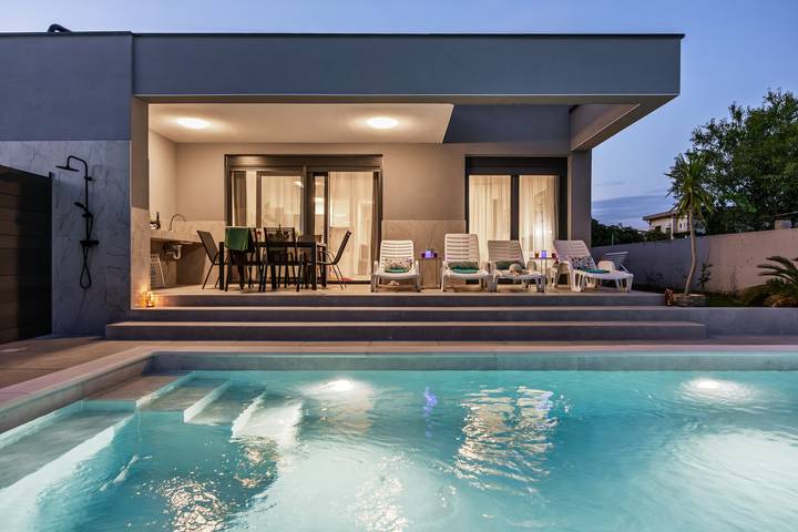 Villa pour 5 personnes, avec jardin à Loborika - 2