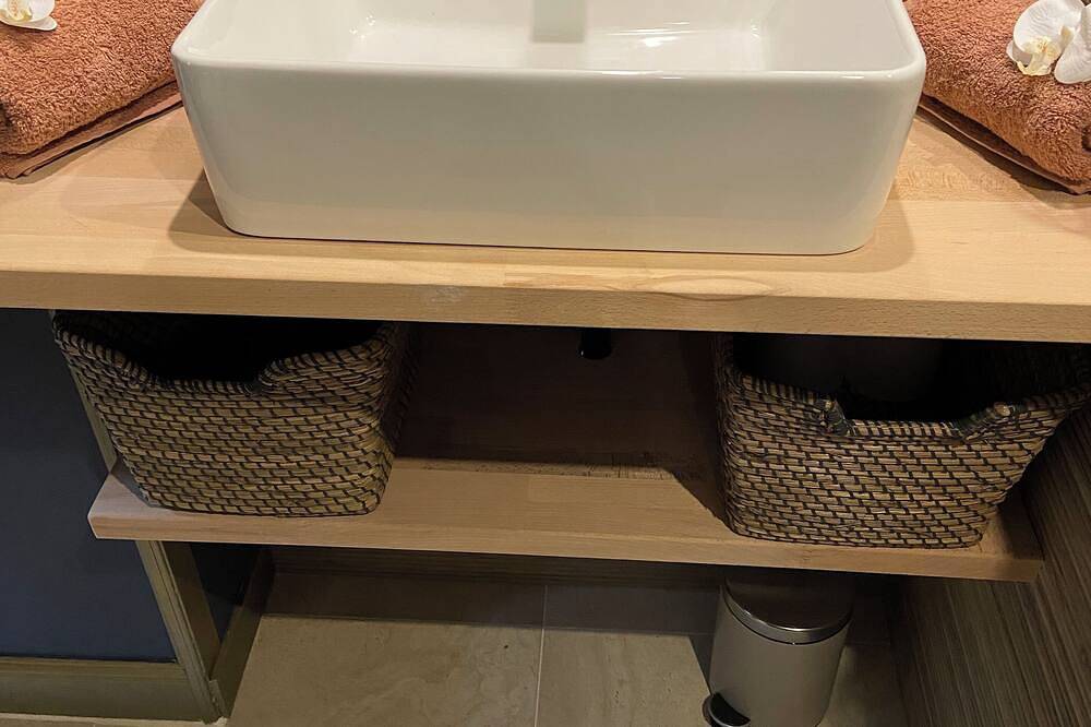 Appartement entier, Appartement Avec Jacuzzi in Équeurdreville-Hainneville, Cherbourg-en-Cotentin