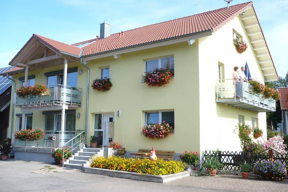 Ganze Wohnung, Ferienwohnung mit Seeblick in Bräunlingen, Hochschwarzwald