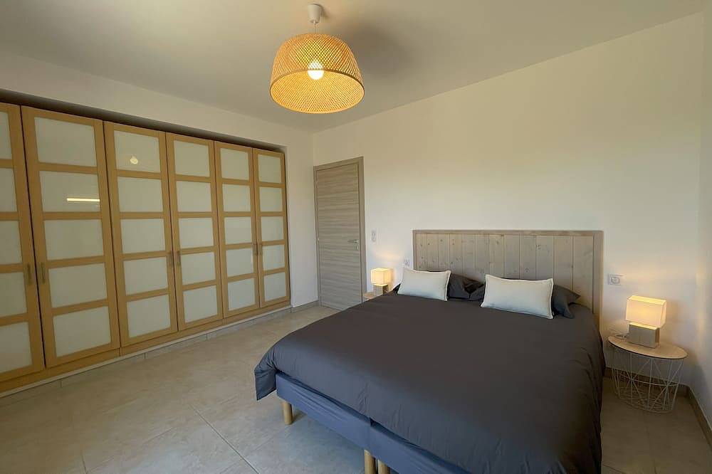 New country house with for 8 people 5 min from the Village in Saint-Cézaire-sur-Siagne, Cannes region