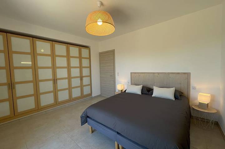 New country house with for 8 people 5 min from the Village in Saint-Cézaire-sur-Siagne, Mittelmeerküste (Frankreich)