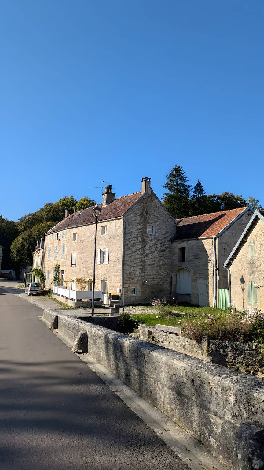 Maison de campagne « Gîte De Scène » avec terrasse privée in Chamesson, Région de Montbard