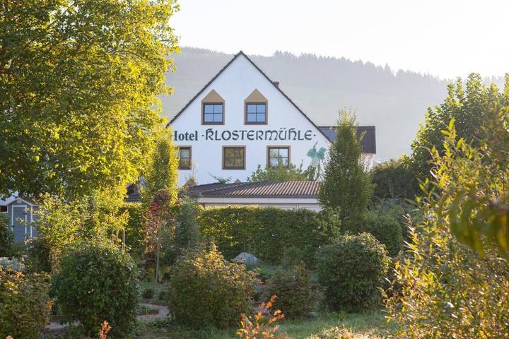 Hotel, mit Terrasse und Garten sowie Sauna