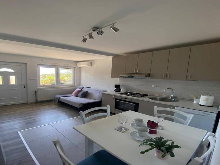 Ganze Wohnung, Gemütliche Ferienwohnung auf dem Land in Bristane in Dalmatinisches Zagora