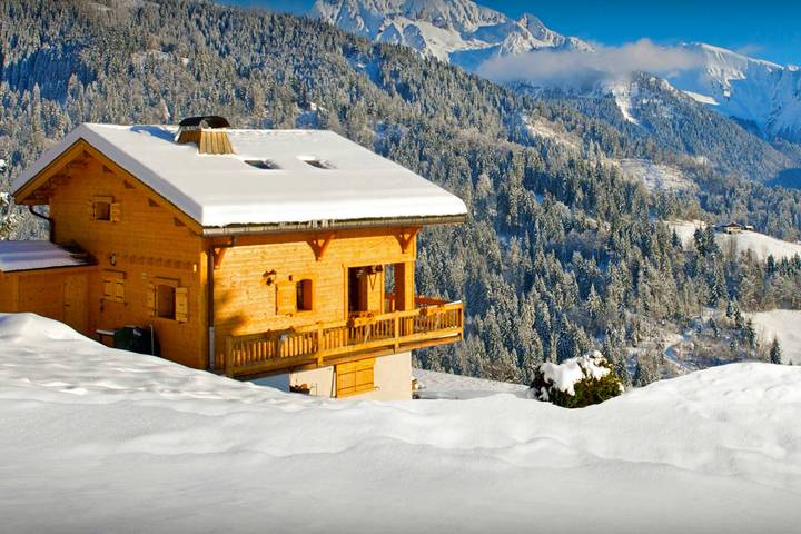 Chalet pour 10 personnes, avec Balcon et Terrasse ainsi que Jardin et Sauna