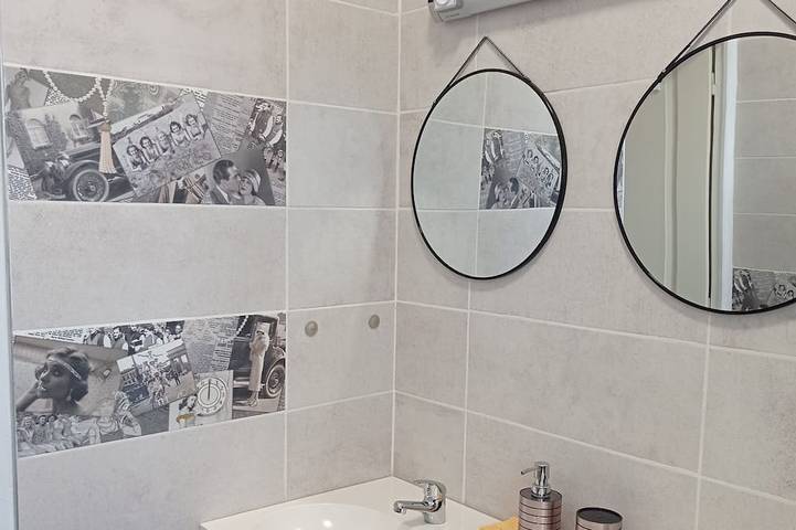 Ganze Wohnung, A charming 32 m² studio apartment with an adjoining terrace. in Les Pennes-Mirabeau, Mittelmeerküste (Frankreich)