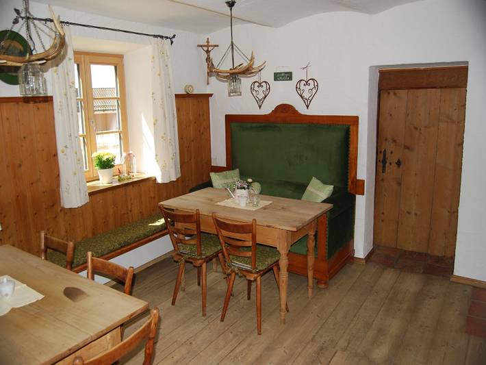 Landhof Angstl - Hochwertig Wohnen mit Geschichte - Doppelzimmer, 18 qm², mit Du/Wc z.B. "d'Bauernstubn" in Höslwang, Chiemsee