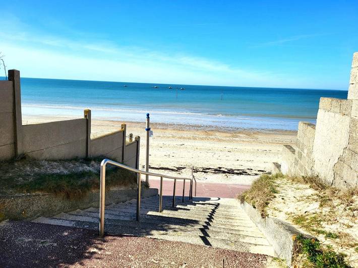 Holiday Home "Le Brijou" with Private Terrace, Wi-Fi, and Air Conditioning in Pirou, Coutances