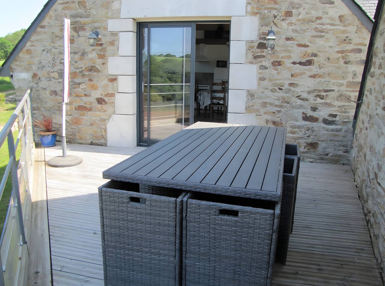 Apartamento entero, Casa de vacaciones 'Ty Aven' con balcón, Wi-Fi y aire acondicionado in Bannalec, Region de Quimper
