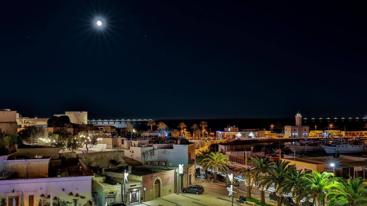 Deluxe Triple Room with Sea View in Manfredonia, Gargano