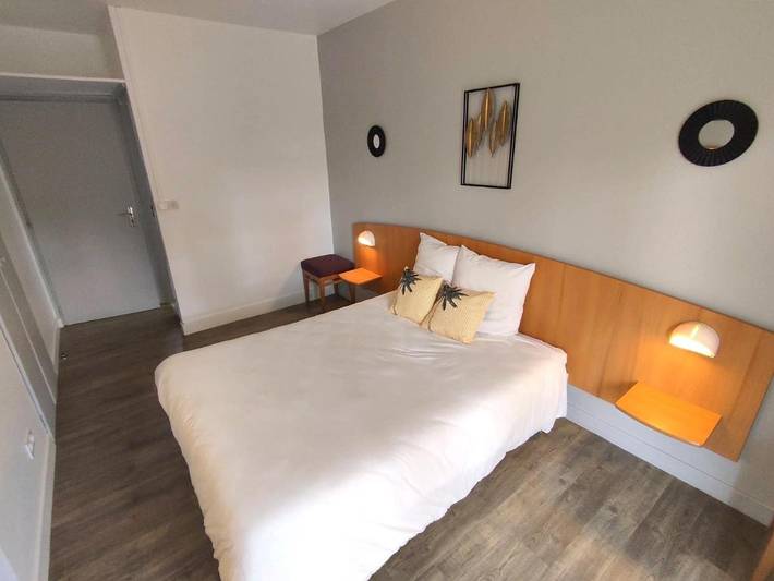 Hôtel pour 2 personnes, avec jardin et vue à Turenne - 2