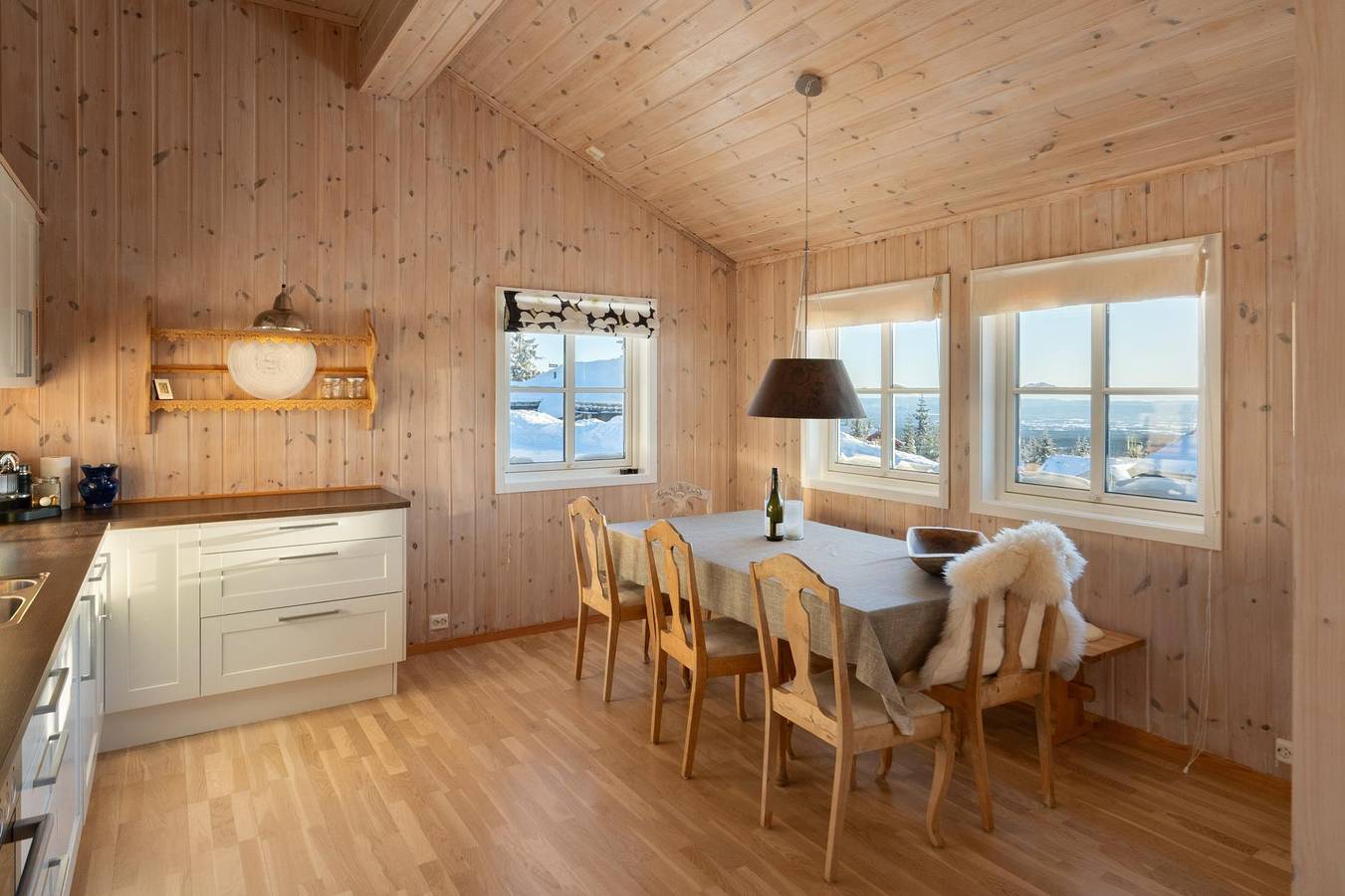 Ferienhaus für 8 Personen mit Garten in Løten