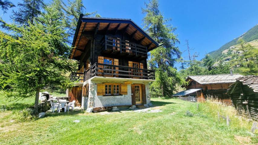 Ferienhaus für 6 Personen, mit Garten und Terrasse in Evolène