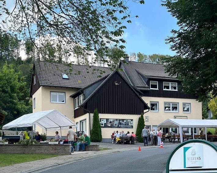 Chalet für 5 Personen, mit Balkon und Balkon/Terrasse sowie Terrasse und Garten in Winterberg