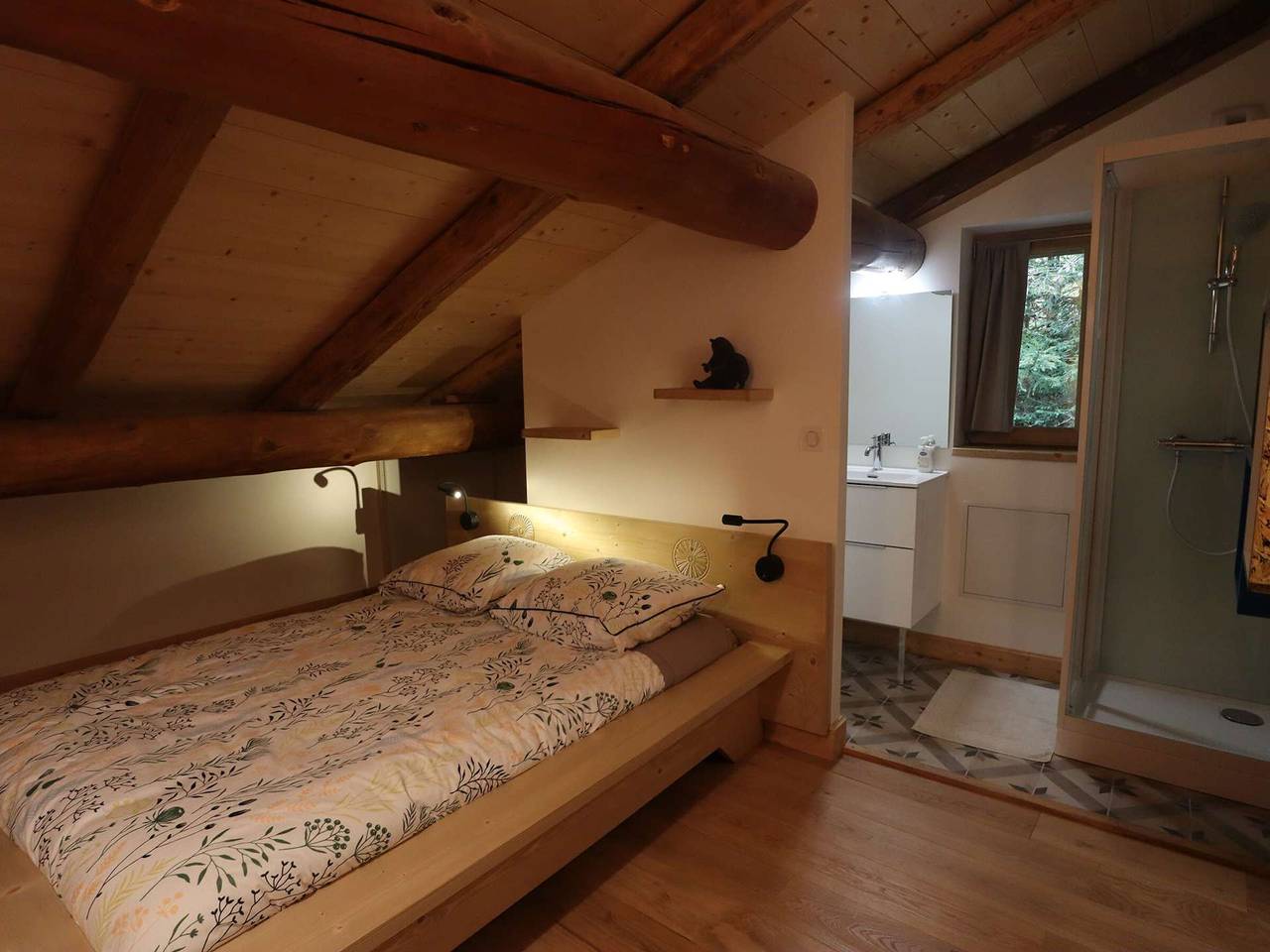 Charmantes renoviertes Chalet in Hauteluce, 7 Pers., 3 Schlafzimmer, 2 Bäder, Parkplatz in Hauteluce, Albertville und Umgebung