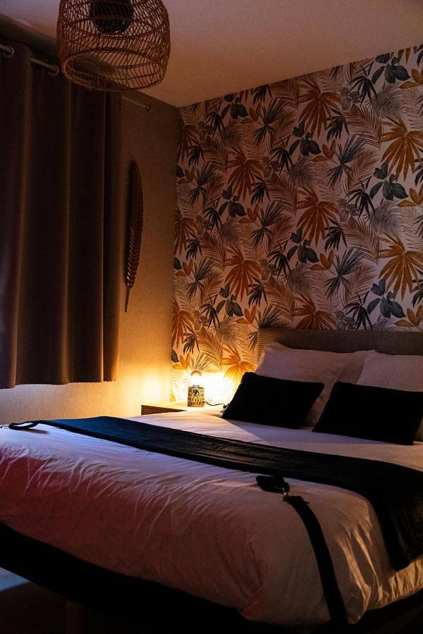 Maison de campagne pour 2 personnes, avec jacuzzi ainsi que jardin et piscine à Thésée - 4