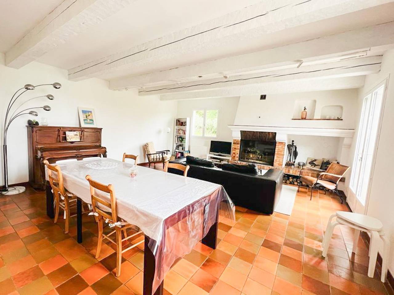 Schönes Ferienhaus mit Garten und großem Pool in Aups, Brignoles Region