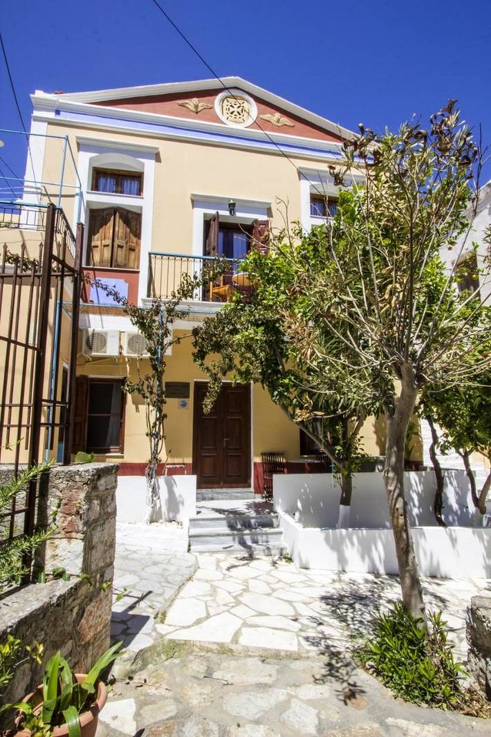 Maison d’hôte pour 2 personnes, avec terrasse dans Symi