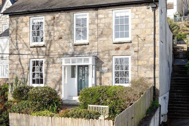 Cottage for 8 people, with garden in Newlyn