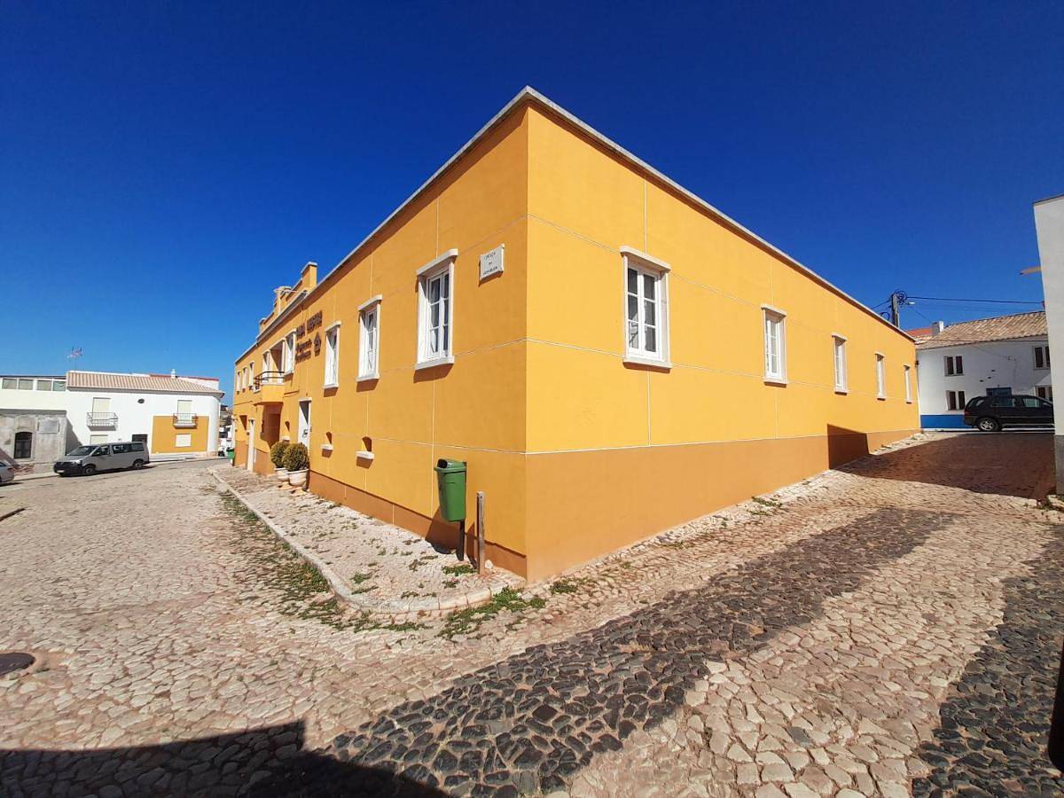Double Room with Private External Bathroom in Vila do Bispo, Vila do Bispo e Raposeira
