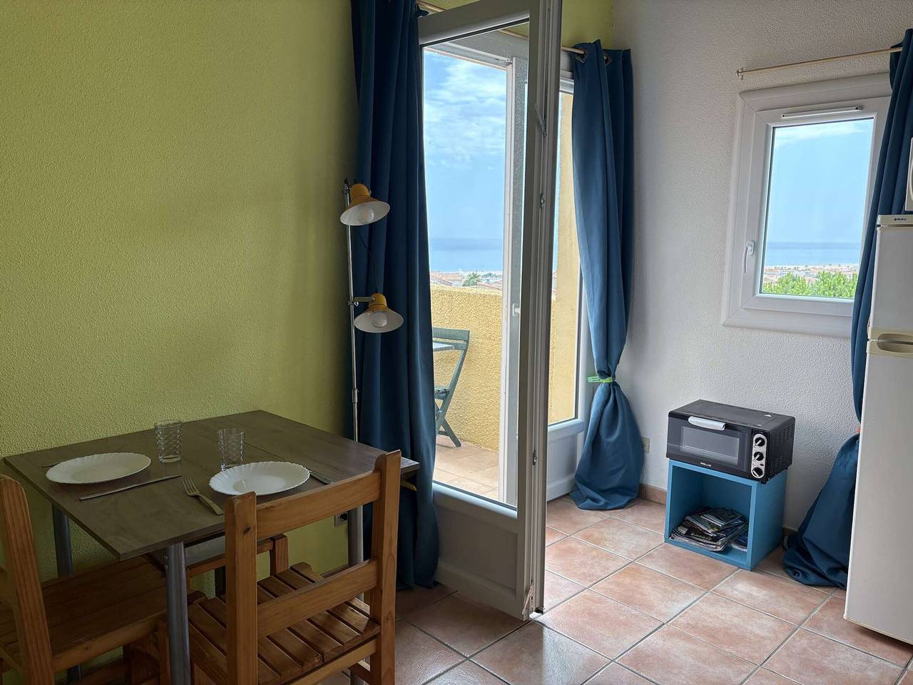 Appartement entier, Appart 2 pièces avec balcon - 800m de la plage et parking privé in Saint Pierre la Mer, Fleury