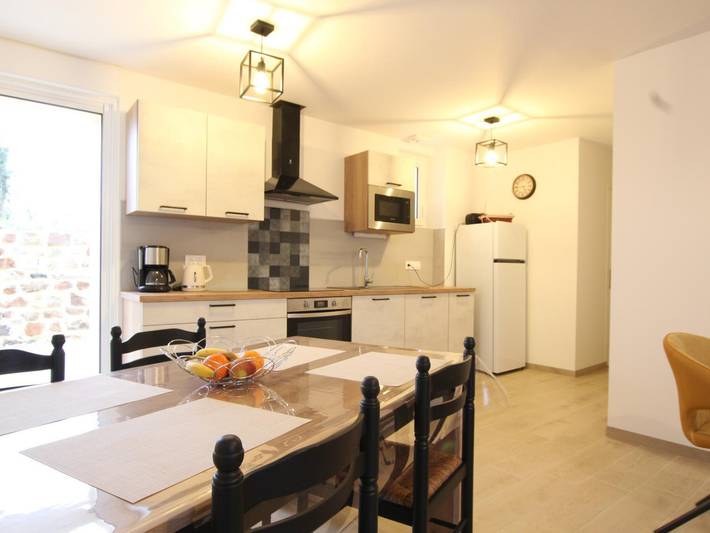 Gîte pour 4 personnes, avec terrasse dans Sottevast - 2