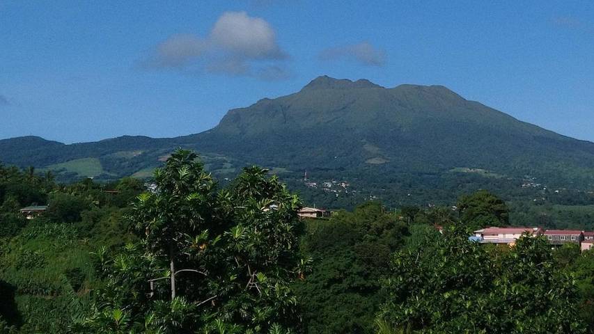 Location de vacances pour 2 personnes, avec vue ainsi que jardin et terrasse à Le Lorrain (Martinique)