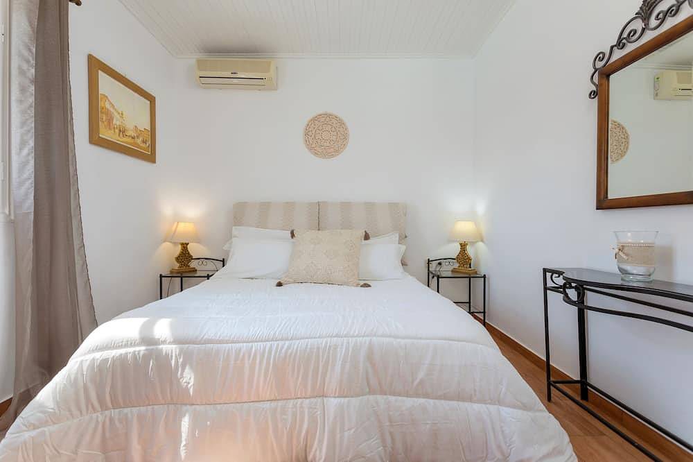 Cottage de Charme avec piscine privée et vue magnifique sur la mer! in Zante