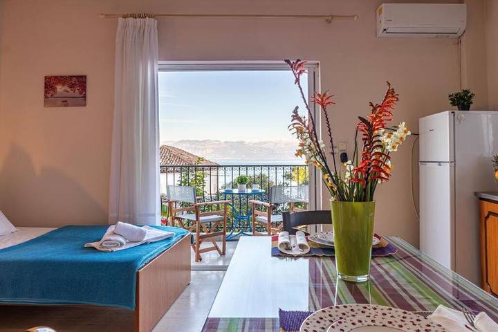 Maison d’hôte pour 3 personnes, avec jardin et vue, animaux acceptés à Messine - 2