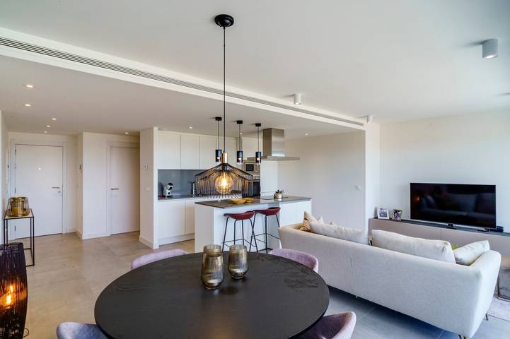 Ganze Wohnung, Ferienwohnung 'Oasis 325' mit Meerblick, WLAN und Klimaanlage in La Resina, Estepona