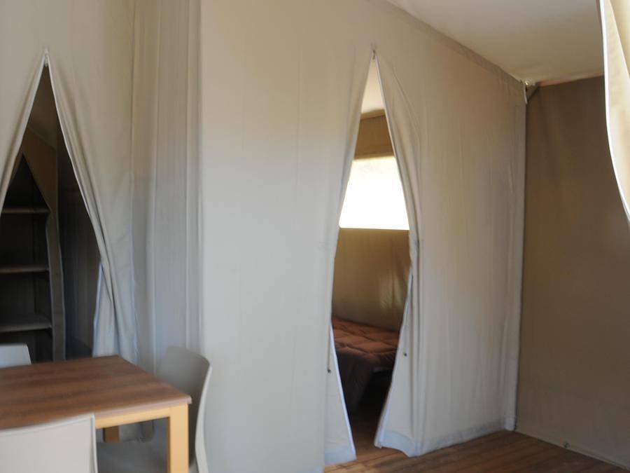 Flower Camping La Blanche Hermine - Zelt 5 personen - Lodge Hoedic Confort ohne Sanitäranlagen in Noyal-Muzillac, Côte des Mégalithes