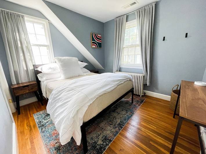 Vacation rental for 6 people, with yard and terrace in Charlottesville