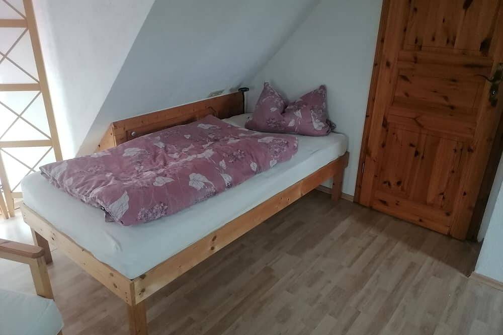 Ganze Wohnung, Ferienwohnung Seilerberg mit privatem Pool, privater Terrasse und Wlan in Freiberg, Chemnitz und Umgebung