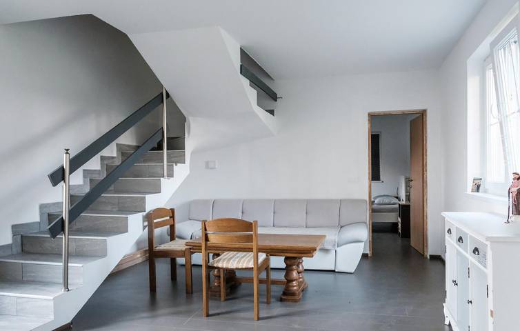 Geräumige 2-Zimmer-Wohnung mit Pool in der Nähe des Flusses Berava in Vukovar-Srijem