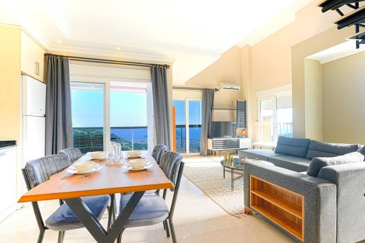 Ferienhaus für 2 Personen, mit Pool und Garten sowie Terrasse und Ausblick in Alanya