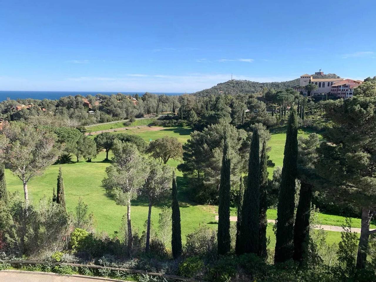 Ganze Wohnung, Familienapartment mit Meerblick in Agay - 40 m² + Pool in Cap Esterel, Saint-Raphaël