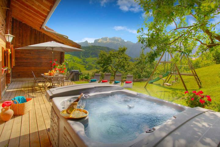 Chalet pour 8 personnes, avec Jacuzzi ainsi que Terrasse et Jardin à Manigod - 2