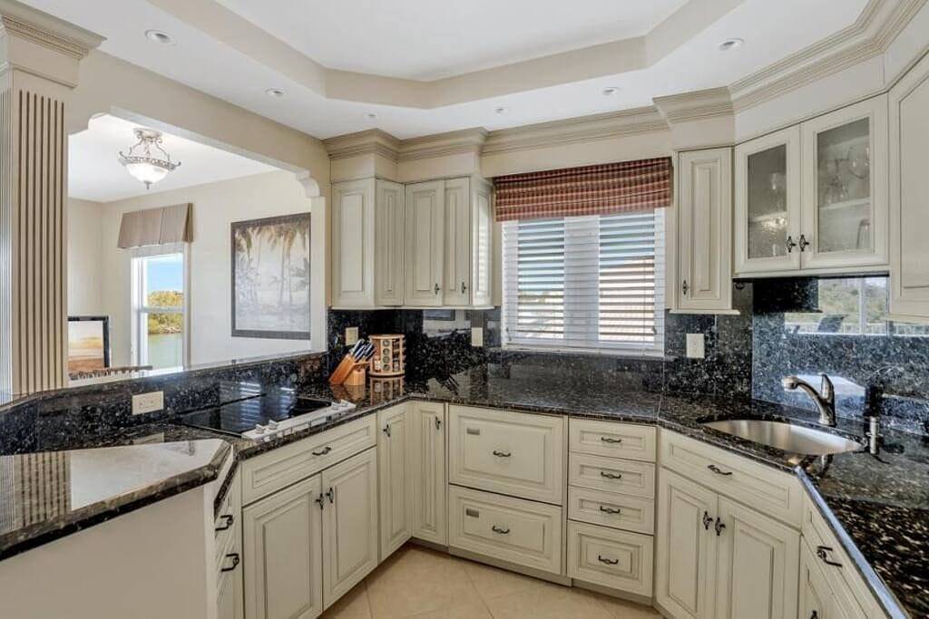 Ganze Wohnung, Amazing Olde Marco Condo, Sunsets & Dolphins in Marco Island, Southwest Florida