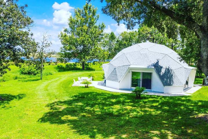 Gîte pour 2 personnes, avec jardin ainsi que vue sur le lac et balcon, adapté aux familles dans Floride - 2